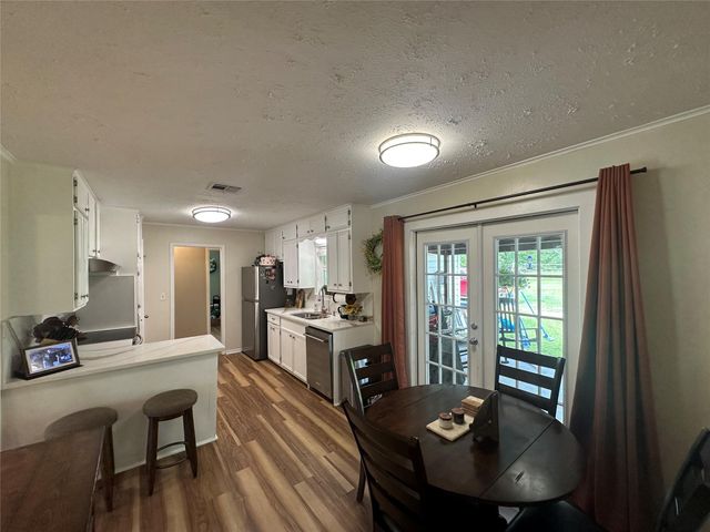 313 S Summer Street, Centerville, TX 75833