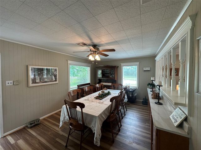 313 S Summer Street, Centerville, TX 75833