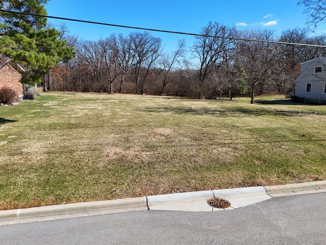 7001 Sunset Avenue, Countryside, IL 60525