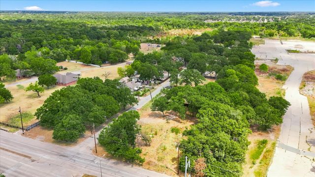 2000 Dowdy Ferry Road, Dallas, TX 75217