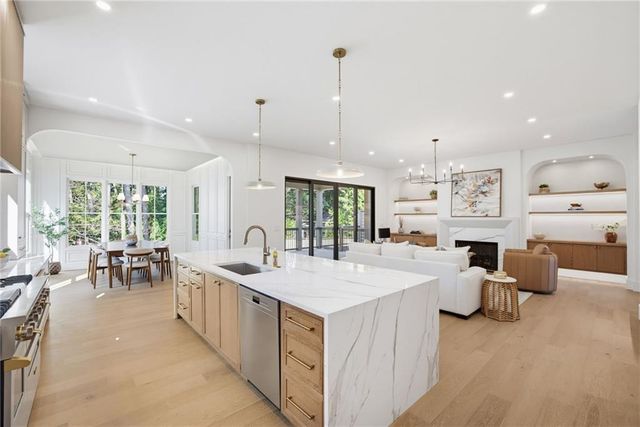 1228 Kingsley Circle NE, Atlanta, GA 30324
