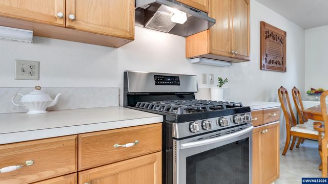 554 SW B Av, Corvallis, OR 97333