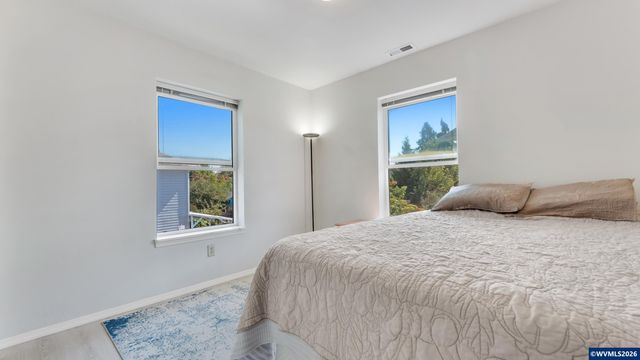 554 SW B Av, Corvallis, OR 97333