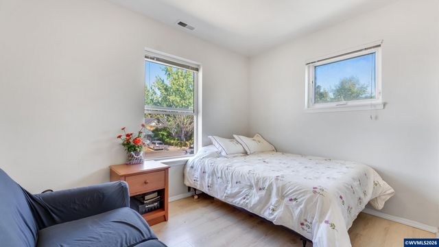 554 SW B Av, Corvallis, OR 97333