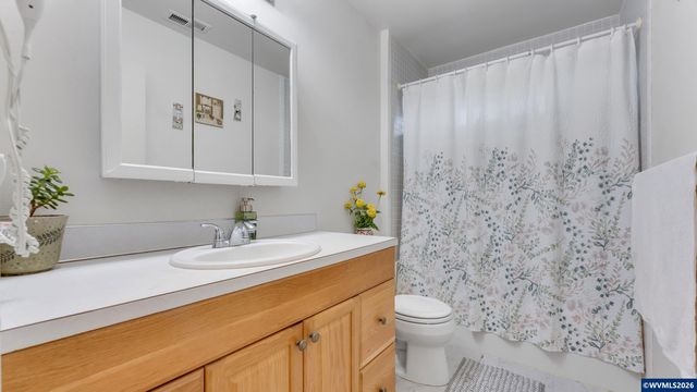 554 SW B Av, Corvallis, OR 97333