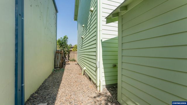 554 SW B Av, Corvallis, OR 97333