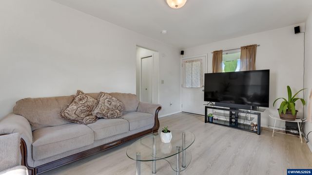 554 SW B Av, Corvallis, OR 97333