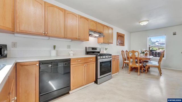 554 SW B Av, Corvallis, OR 97333