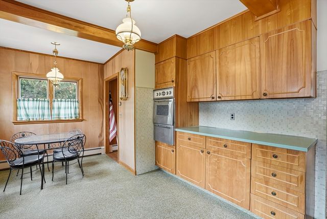 152 Manchester St, Leominster, MA 01453