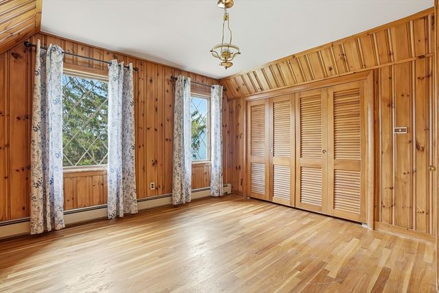 152 Manchester St, Leominster, MA 01453