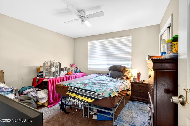 24 CLARK Road, Jacksonville, FL 32218