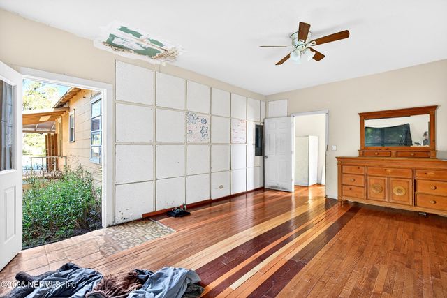 24 CLARK Road, Jacksonville, FL 32218