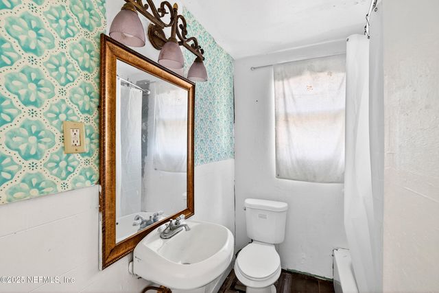 24 CLARK Road, Jacksonville, FL 32218