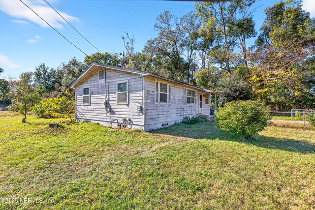24 CLARK Road, Jacksonville, FL 32218