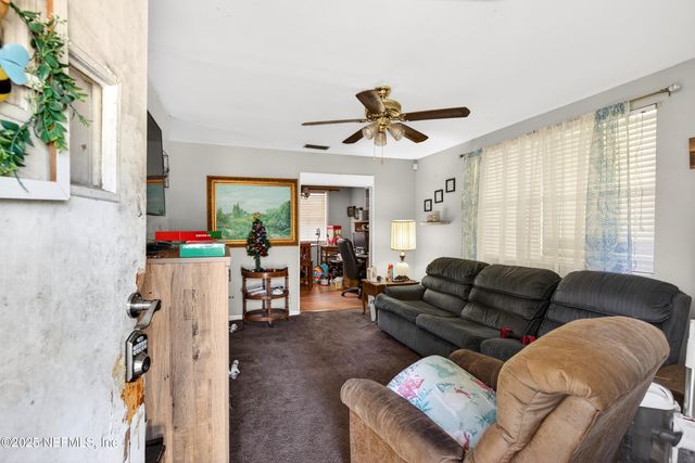 24 CLARK Road, Jacksonville, FL 32218