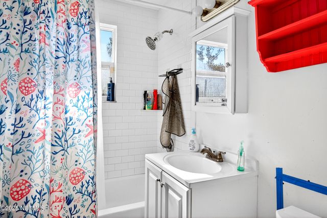 24 CLARK Road, Jacksonville, FL 32218