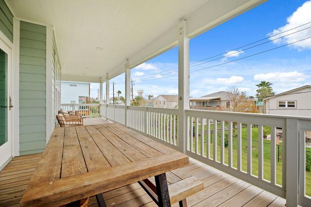 16713 Moby Dick, Jamaica Beach, TX 77554