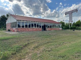 7002 S Interstate Highway 45 W, Corsicana, TX 75109