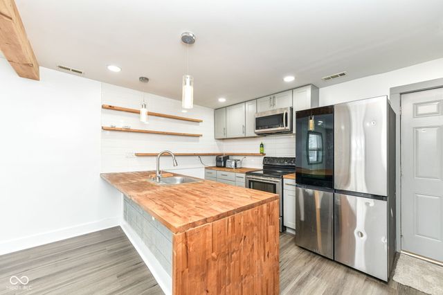 154 W Arizona Street, Indianapolis, IN 46225