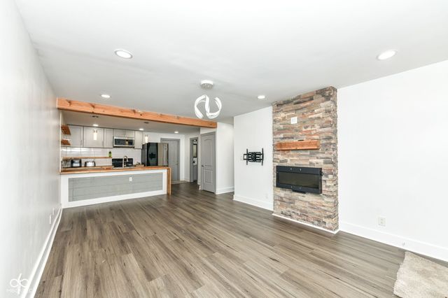 154 W Arizona Street, Indianapolis, IN 46225