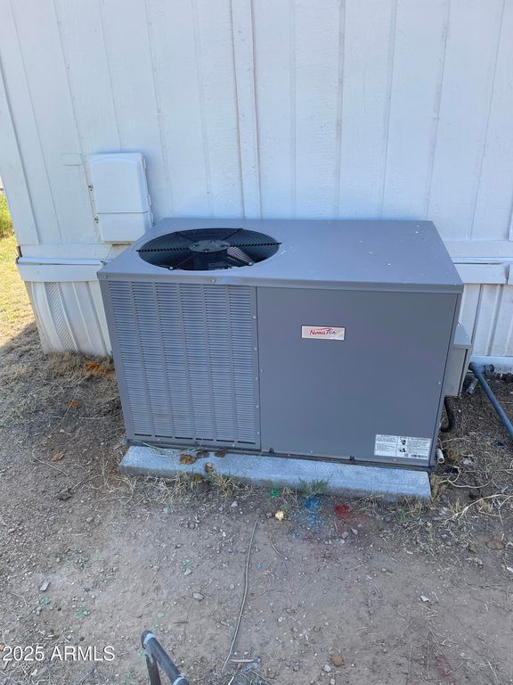 Image 10 of property listing at 19401 N 7th Street 259, Phoenix, AZ 85024