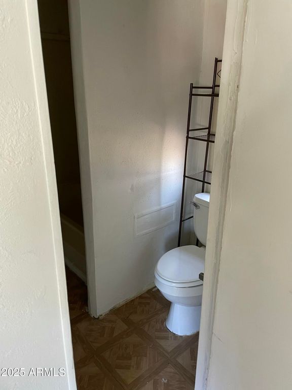 Image 9 of property listing at 19401 N 7th Street 259, Phoenix, AZ 85024