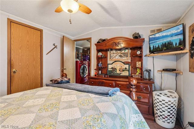 188 Paradise Boulevard, Madison, OH 44057