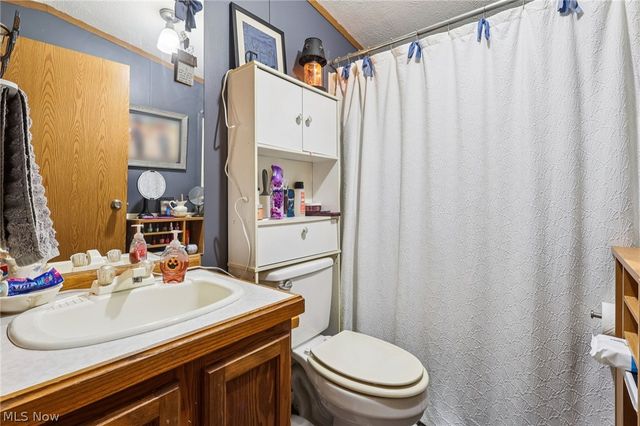 188 Paradise Boulevard, Madison, OH 44057