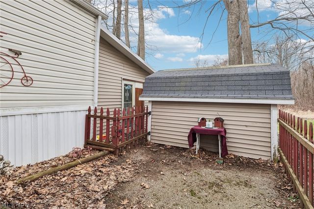 188 Paradise Boulevard, Madison, OH 44057