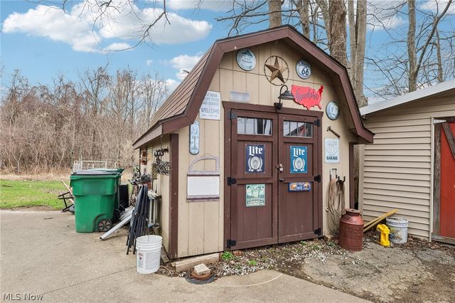 188 Paradise Boulevard, Madison, OH 44057