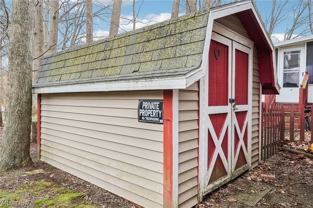 188 Paradise Boulevard, Madison, OH 44057