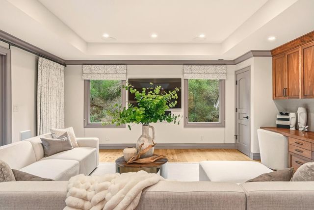 11913 Murietta Lane, Los Altos Hills, CA 94022