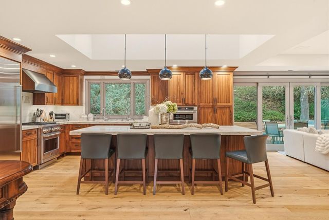 11913 Murietta Lane, Los Altos Hills, CA 94022