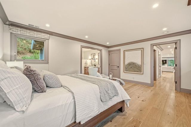 11913 Murietta Lane, Los Altos Hills, CA 94022