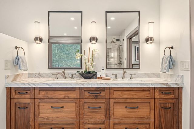 11913 Murietta Lane, Los Altos Hills, CA 94022