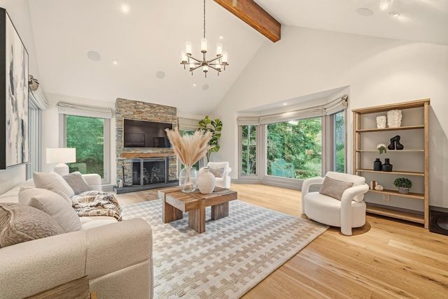 11913 Murietta Lane, Los Altos Hills, CA 94022