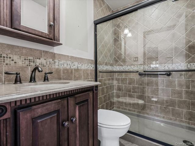 442 Oakwood Road, Huntington Station, NY 11746