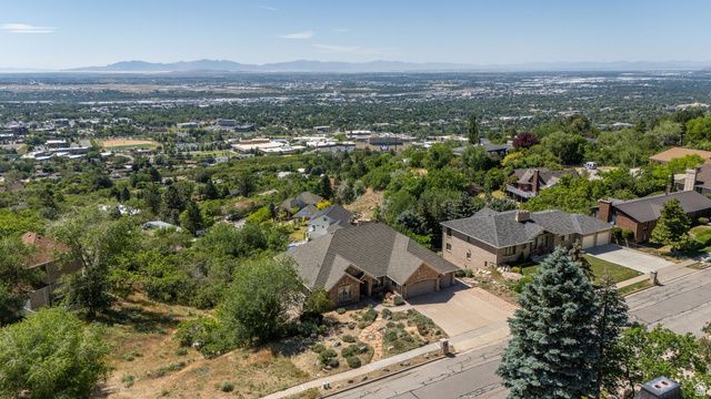 4157 S BEUS DR, Ogden, UT 84403