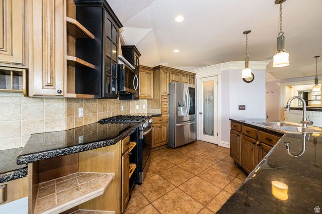 4157 S BEUS DR, Ogden, UT 84403