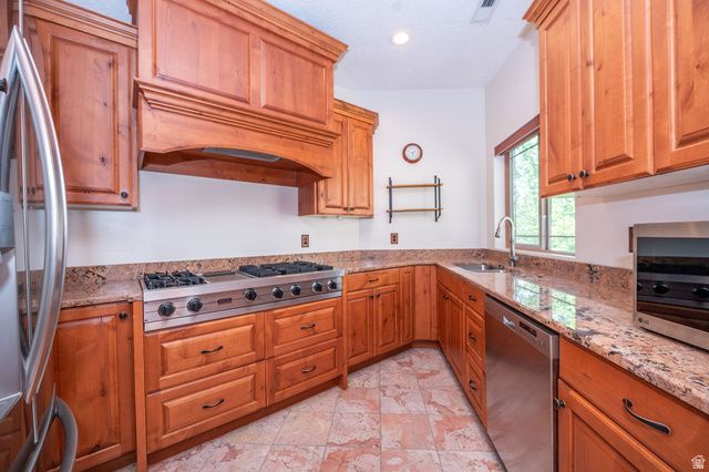 4157 S BEUS DR, Ogden, UT 84403