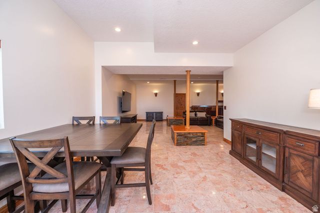 4157 S BEUS DR, Ogden, UT 84403