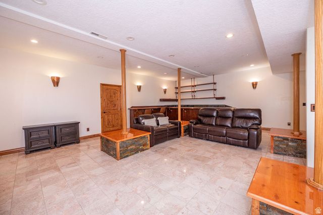 4157 S BEUS DR, Ogden, UT 84403