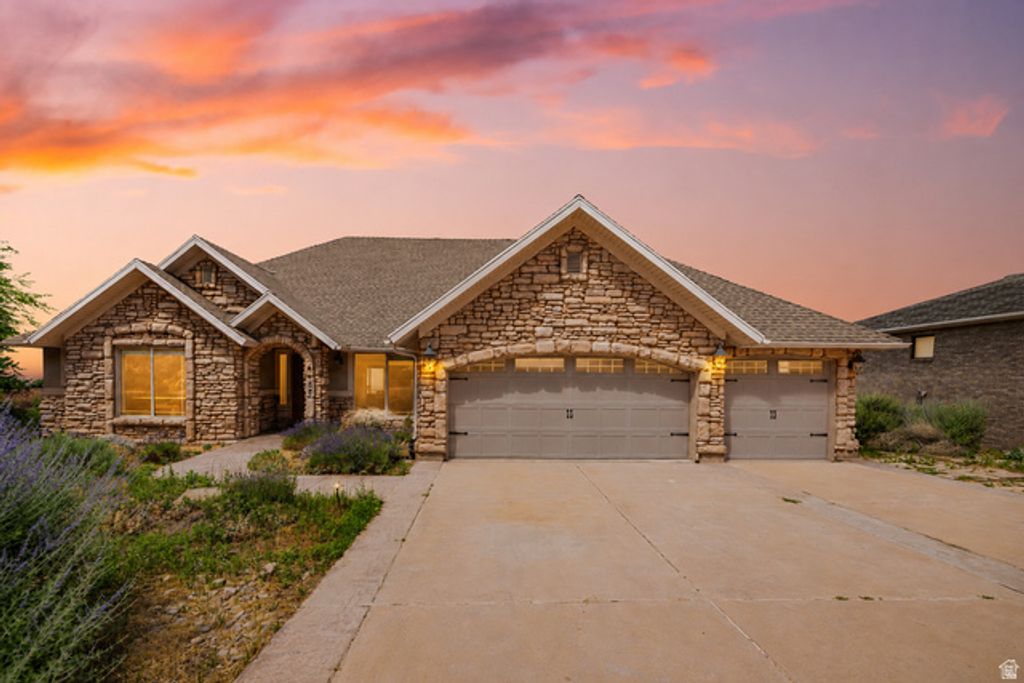 4157 S BEUS DR, Ogden, UT 84403