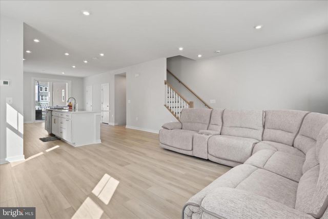 24190 KILBRIDE TER, Sterling, VA 20166