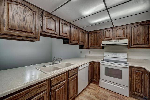 3945 FAIRWAY HILLS DR, Rapid City, SD 57702