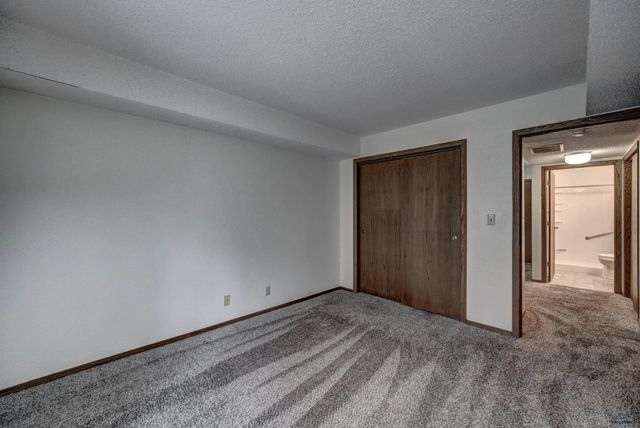 3945 FAIRWAY HILLS DR, Rapid City, SD 57702