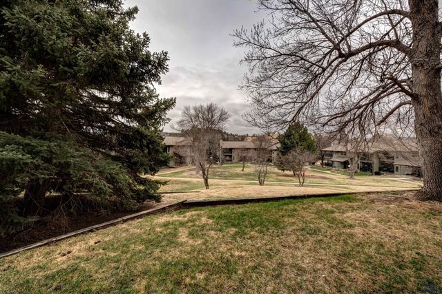 3945 FAIRWAY HILLS DR, Rapid City, SD 57702