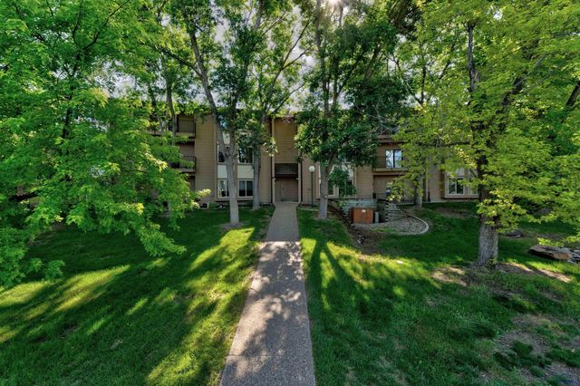 3945 FAIRWAY HILLS DR, Rapid City, SD 57702