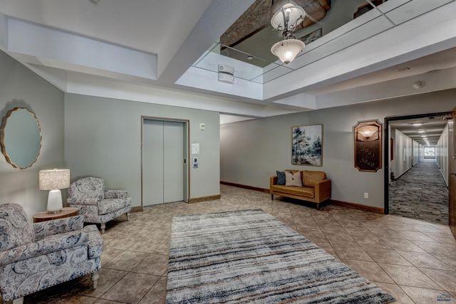3945 FAIRWAY HILLS DR, Rapid City, SD 57702