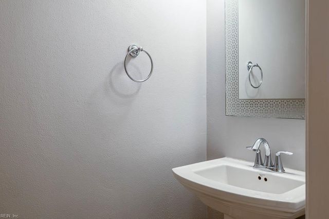 2820 Cardiff LN, Chesapeake, VA 23321